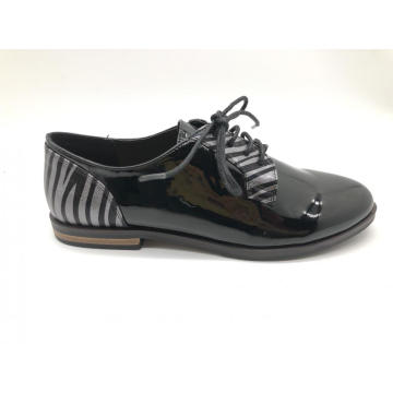 Women's Wingtip Lace Up Two Tone Shoes